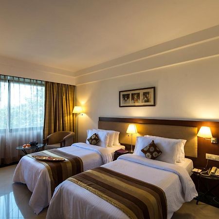 Park Ornate Hotel Viman Nagar Pune Exterior photo
