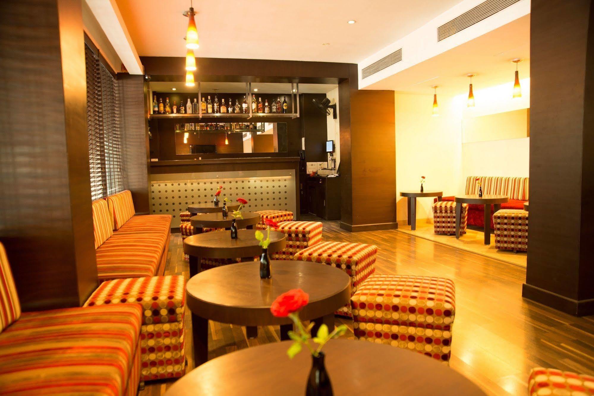 Park Ornate Hotel Viman Nagar Pune Exterior photo