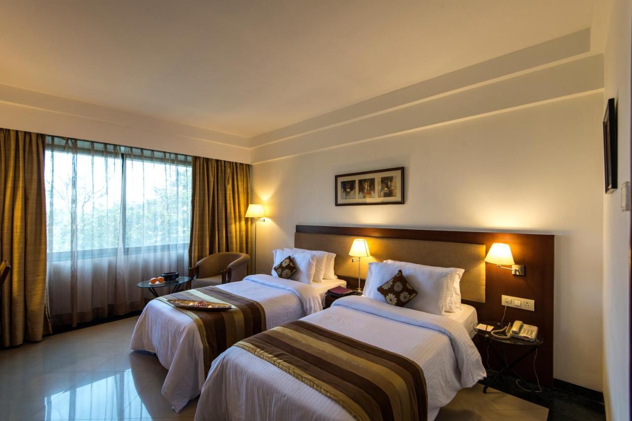 Park Ornate Hotel Viman Nagar Pune Exterior photo