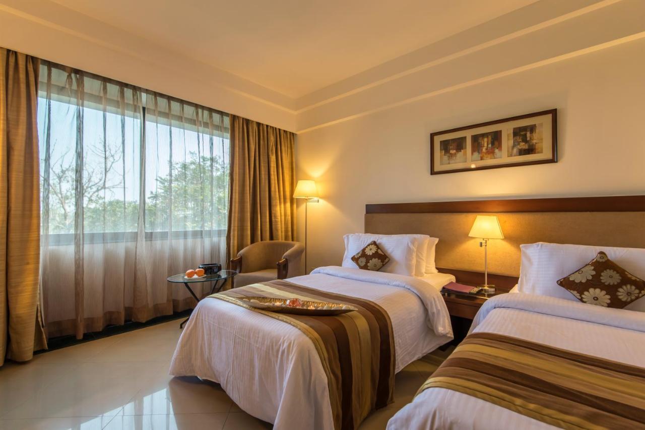 Park Ornate Hotel Viman Nagar Pune Exterior photo