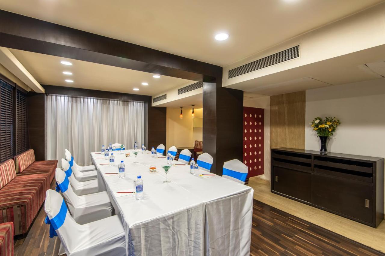 Park Ornate Hotel Viman Nagar Pune Exterior photo