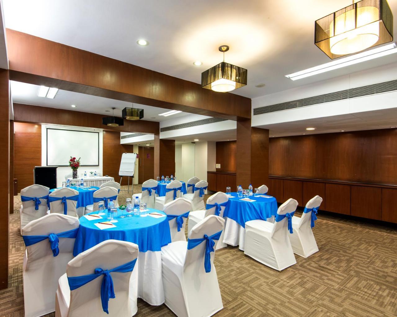 Park Ornate Hotel Viman Nagar Pune Exterior photo